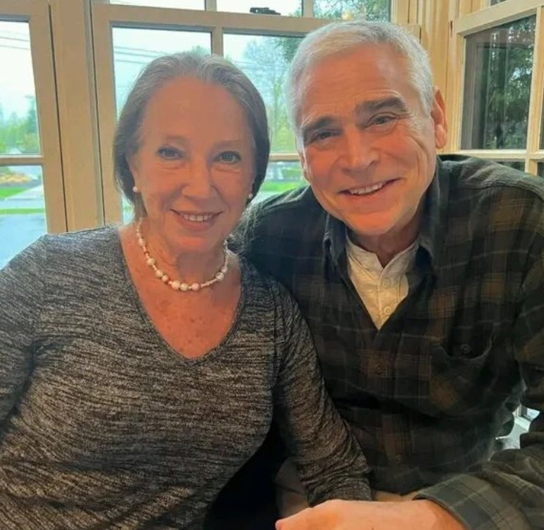 Nermin Bezmenden kaybettiği eşi Tolga Savacıya: Hani onlar gibi yaşlanacaktık, el ele...