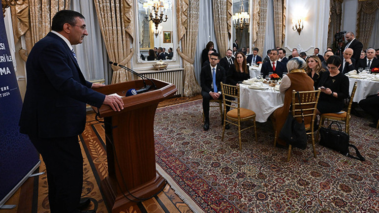 Cumhurbaşkanı Yardımcısı Yılmaz: Türk lirasını cazip hale getirecek bir politika izliyoruz