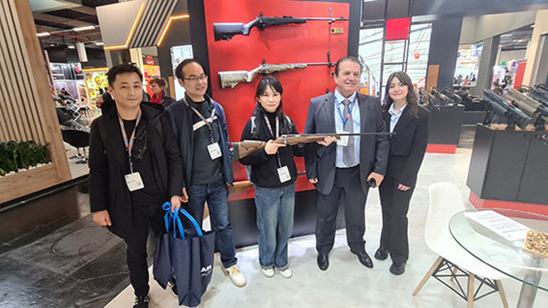 Uluslararası Nürnberg Silah Fuarı kapılarını açtı