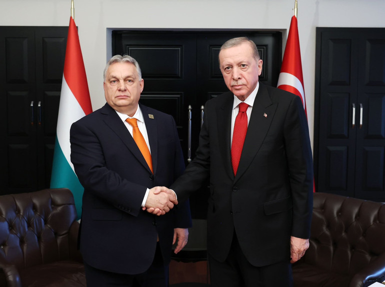 Cumhurbaşkanı Erdoğandan diplomasi trafiği