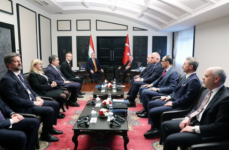 Cumhurbaşkanı Erdoğandan diplomasi trafiği
