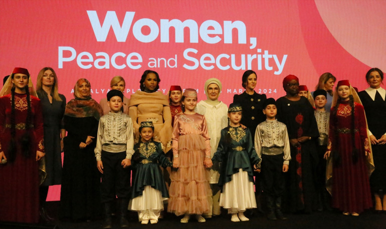 Emine Erdoğandan Antalya Diplomasi Forumunda Gazze açıklaması: Dünya liderleri hangi gerekçeyle sessiz kalabiliyor