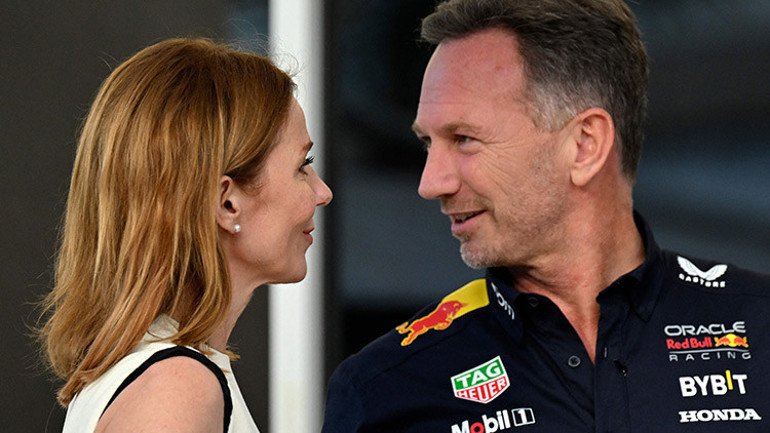 Ünlü şarkıcının zor anları… Ağlamaktan gözyaşları bile tükendi ama tacizle suçlanan kocasının elini bırakmadı…