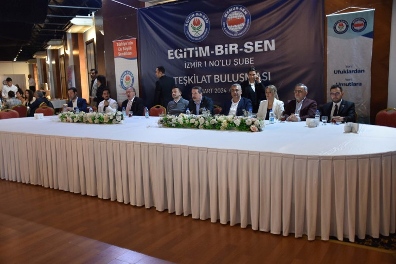AK Parti İzmir Büyükşehir Belediye Başkan adayı Hamza Dağ: Şehrimizi daha dirençli hale getireceğiz