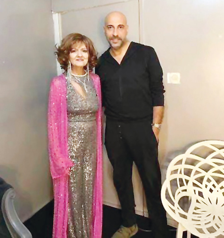 Gülden Karaböcekten 55. yılın sürprizi Işın Karaca düeti