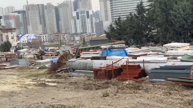 Ünlü markaların isimlerini kullanmışlar Televizyon siparişi verdiği sitenin depo adresini görünce şoke oldu