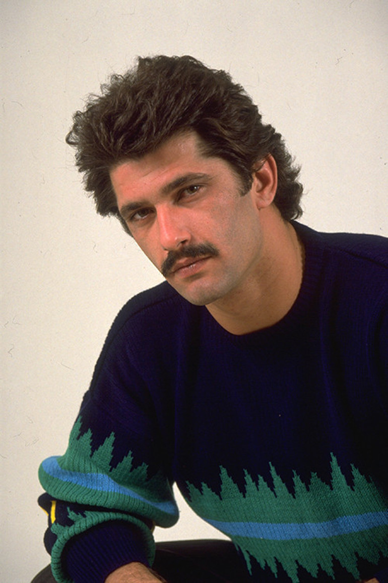 Yeşilçamın en yakışıklı oyuncularından biriydi.... Gurbet ellerde küçük bir kasabada kendi işini kurdu