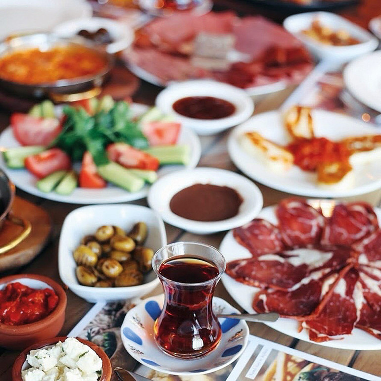 Peyniri, zeytini, pastırması...