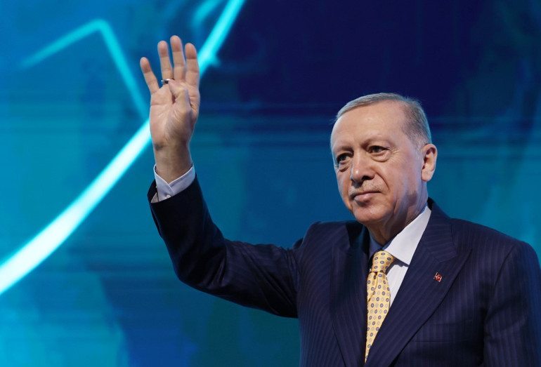 Türkiyeye Güç Veren Kadınlar Programı... Cumhurbaşkanı Erdoğan: Sadece 8 Mart değil kalan 364 gün de kadınların günü olmalı