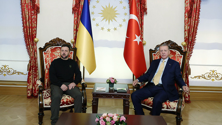 Son dakika haberi Cumhurbaşkanı Erdoğan Zelenski ile görüştü: Barış zirvesi ev sahipliğine hazırız