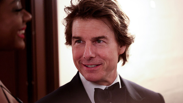 Ünlü çiftin ayrılık sebebi ortaya çıktı... Bu ilişki biraz fazla hızlı ilerliyor dedi, evlilik teklifini alınca korkup kaçtı