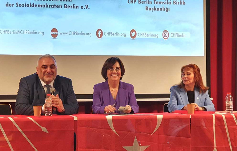 Berlinli kadınlarımız Dünya Kadınlar Günü’nü kutladı