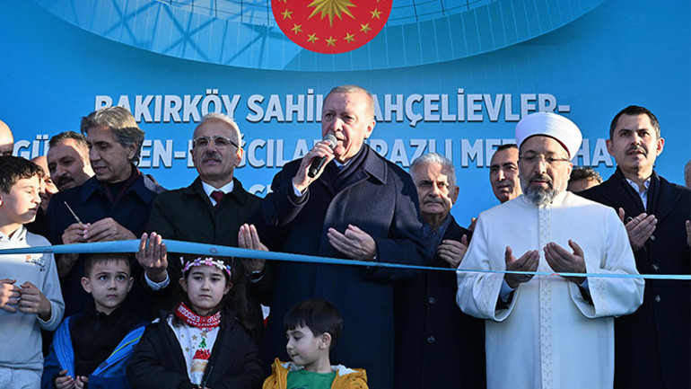 Bakırköy-Kirazlı metro hattı hizmete açıldı, sıra Arnavutköy-Havalimanı’nda… Bakan Uraloğlu: Bakanlığımız yatırımları olmasa sadece İstanbul değil, tüm Türkiye felç olurdu