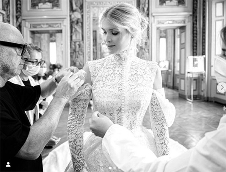 Babasından büyük zengin iş adamıyla evlenmişti... Uzun süredir ortada yoktu... Meğer bir de doğum yapmış