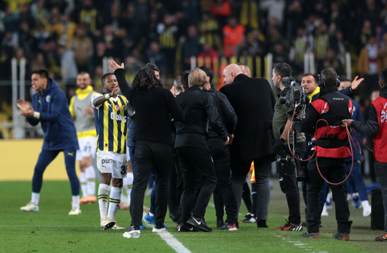 İbrahim Üzülmezden Mert Hakan Yandaşa tepki: Etik değil, ahlaki değil Trabzonda yapsın göreyim | İsmail Kartalın açıklamalarına anlam veremiyorum