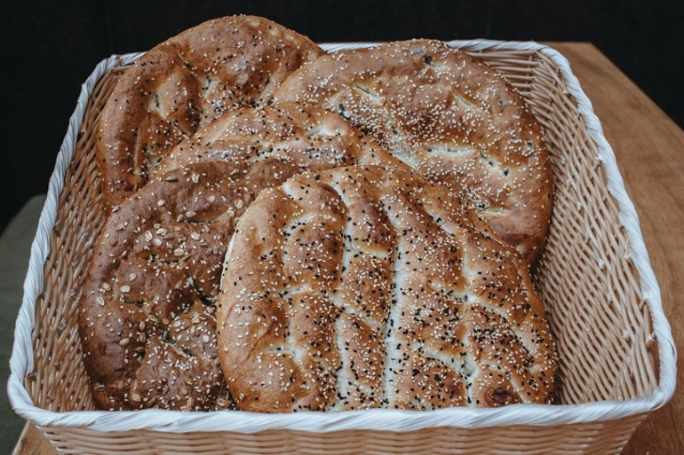 Evde Ramazan pidesi tarifi: Orijinal Ramazan pidesi yapımı püf noktaları Puf puf Ramazan pidesi nasıl yapılır