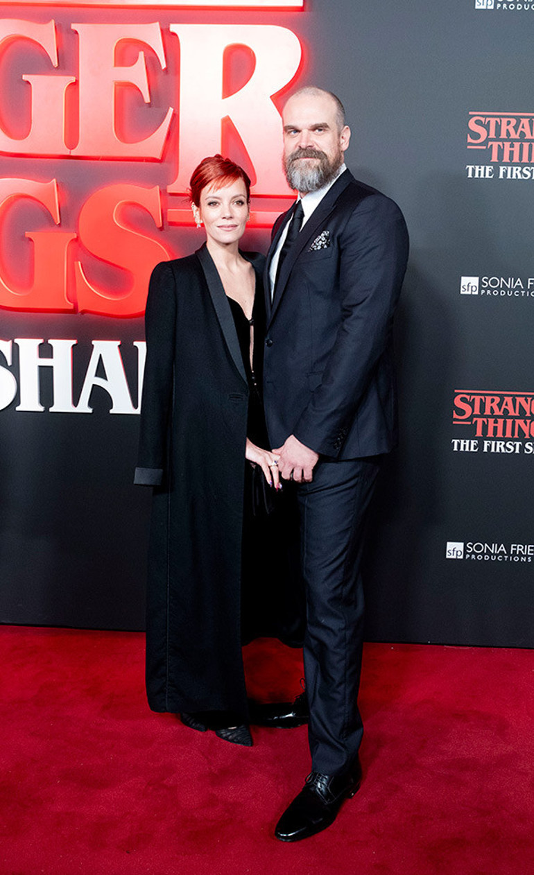 Ünlü şarkıcı isyan etti... Çocuklarımı çok seviyorum ama anne olmak kariyerimi mahvetti