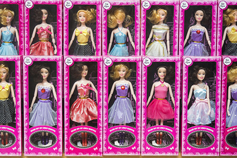 Kraliçe Camillayı da Barbie yaptılar: Benden 50 yaş daha genç