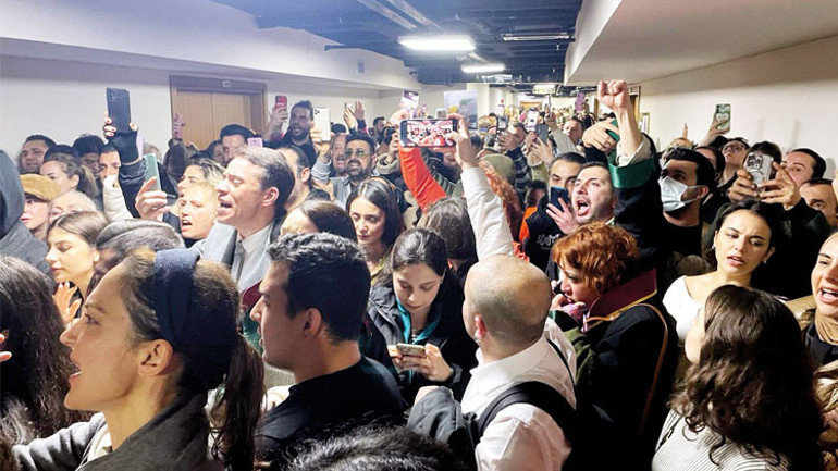 Eros’un katiline iyi hal isyanı