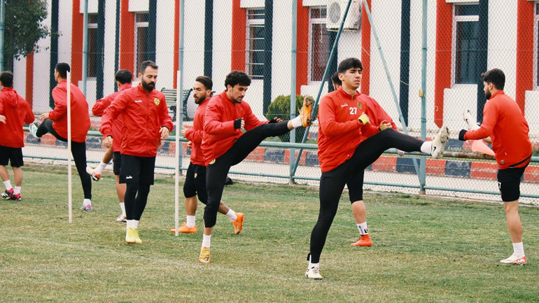 Önder Karaveli, Eskişehirsporda ilk antrenmanına çıktı