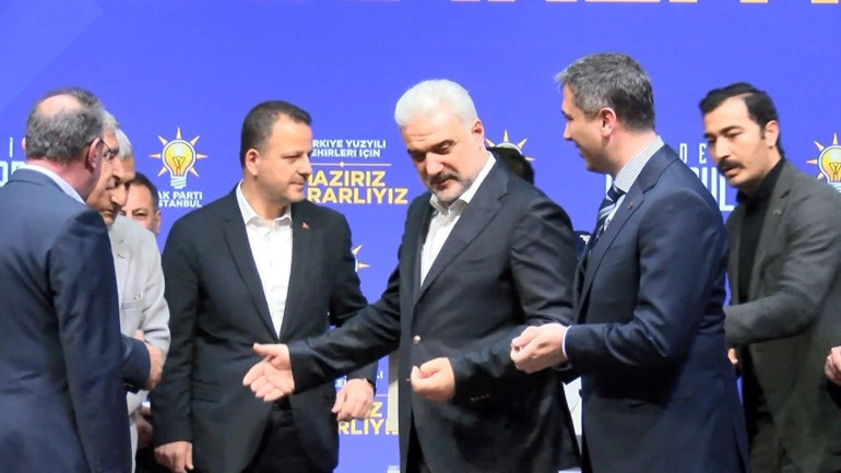 CHPden istifa edip AK Partiye katılanlar için tören