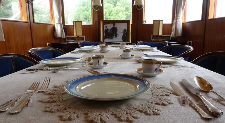 Atatürkün gezi teknesi, Çanakkale Deniz Müzesinde sergileniyor: Yemek yediği salon ile kamarası da yer alıyor