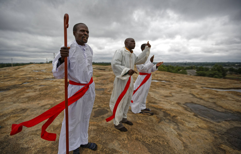 Peygamberliğini ilan eden bir adamın elinden 251 çocuk kurtarıldı