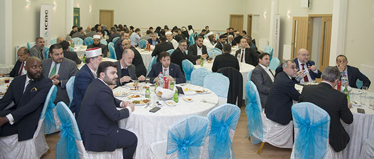 İslam Toplumu Milli Görüş yeni binasında iftar verdi