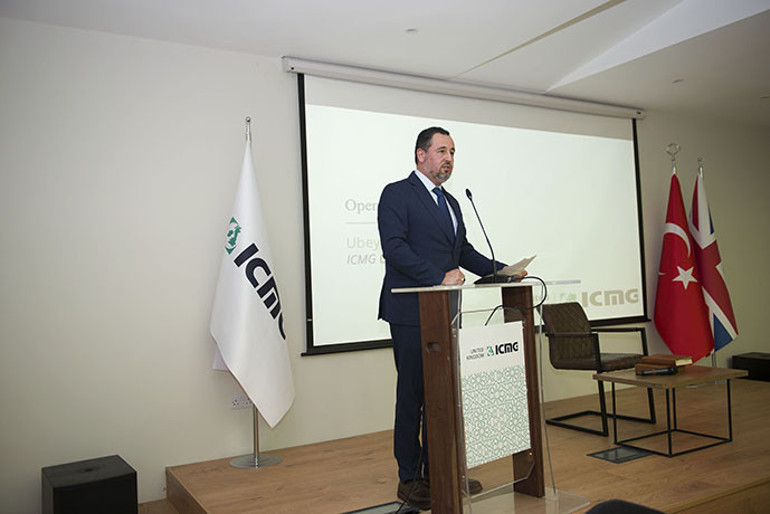 İslam Toplumu Milli Görüş yeni binasında iftar verdi