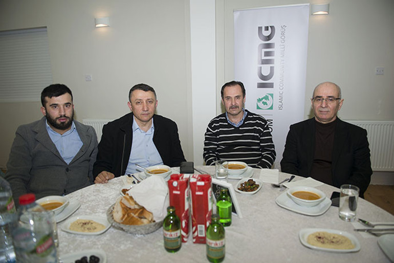 İslam Toplumu Milli Görüş yeni binasında iftar verdi