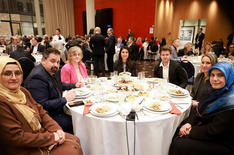 Kalplerimiz, Gazze’deki Filistinlilerle birlikte