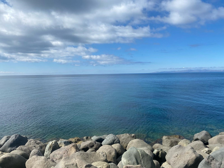 Çanakkalede göçmenleri taşıyan bot battı 7si çocuk 22 kişi hayatını kaybetti