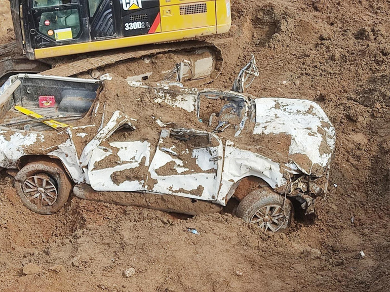 İliç maden faciasında işçilerin pikabı bulundu