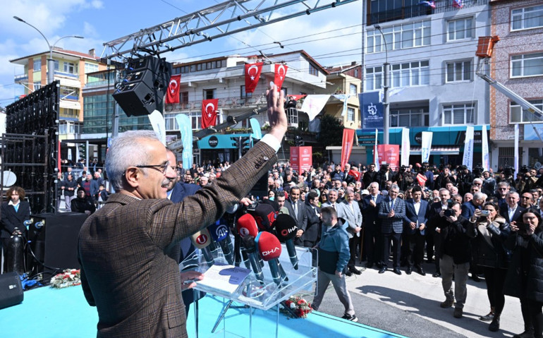 Şehir Hastanesine ulaşım 15 dakikaya düştü Bakan Uraloğlundan Kocaeline körfezray müjdesi: 26.8 km uzunluğunda olacak