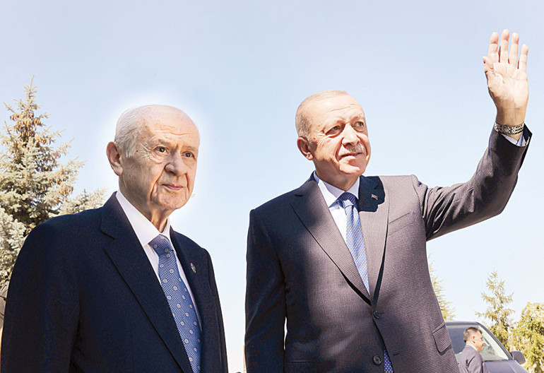 İmamoğlu’na Kuran göstermek