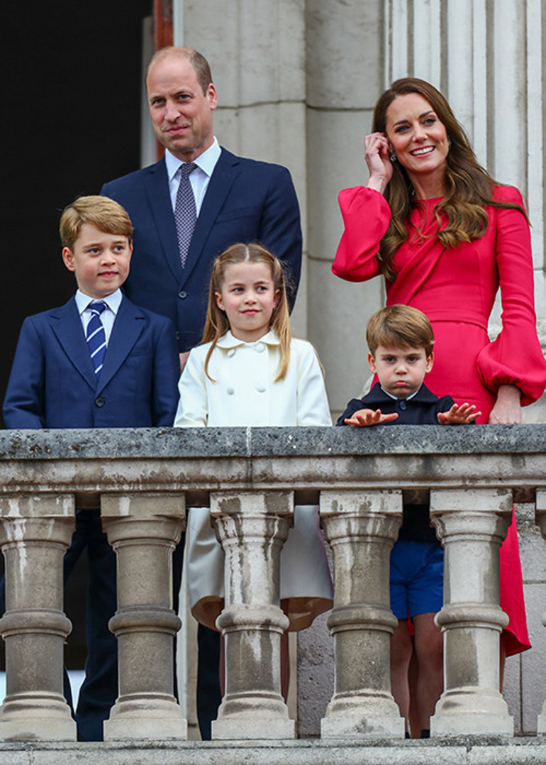 Skandalı temizlemek küçük Louisye düştü Aile, büyük günde falso vermemek için plan kuruyor
