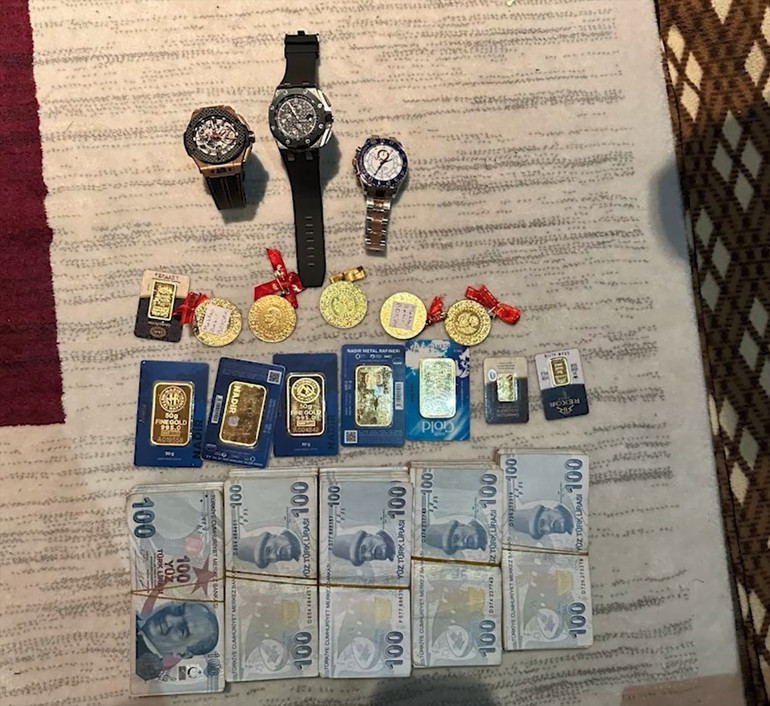 FETÖ üyeliğinden aranan Bekir Boydak, Çekmeköyde saklandığı villada yakalandı
