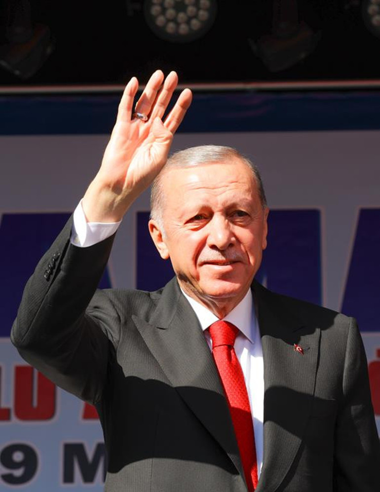 Eser ve hizmet siyaseti yaptık