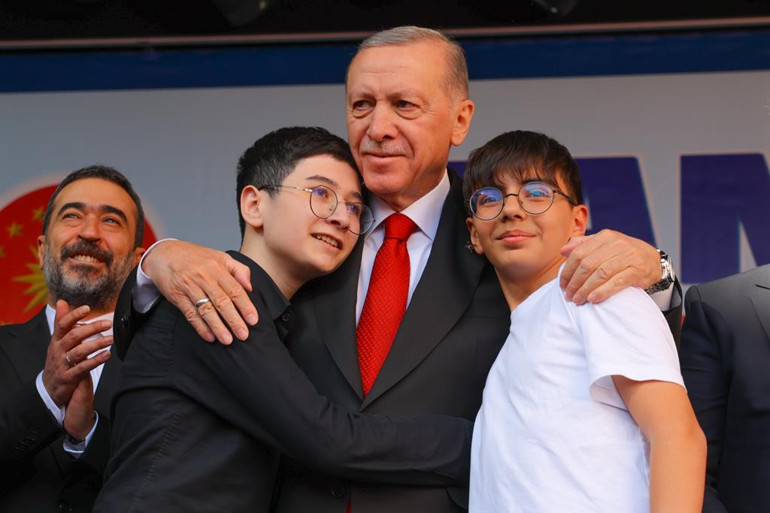 Eser ve hizmet siyaseti yaptık