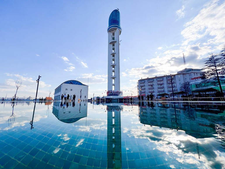 Engelliler üvey evlat mı