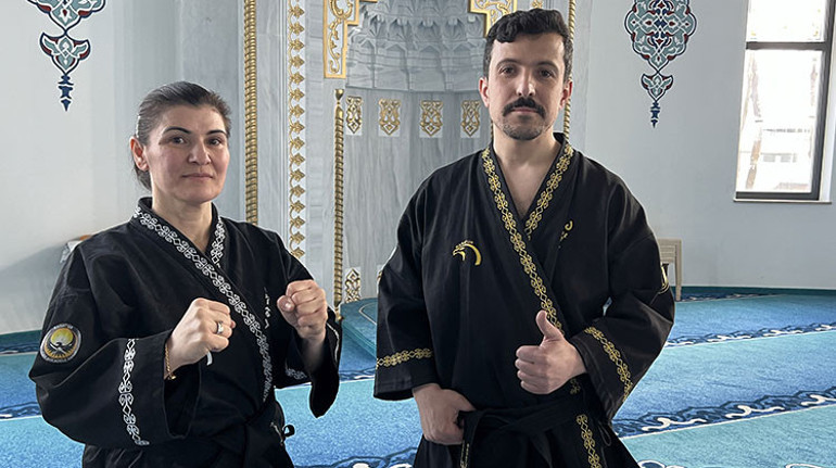 Almanya’da Türk ata sporunu öğretiyor