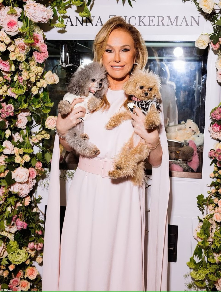 Sosyetik kardeşler anneleri için 1 milyon dolarlık doğum günü partisi düzenledi