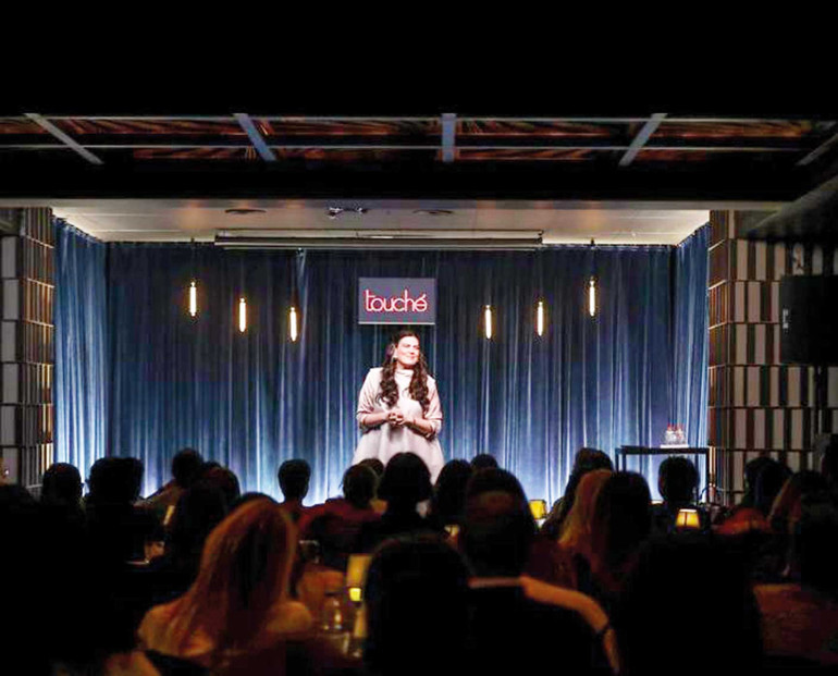 Stand-up şovlar geceleri ele geçiriyor