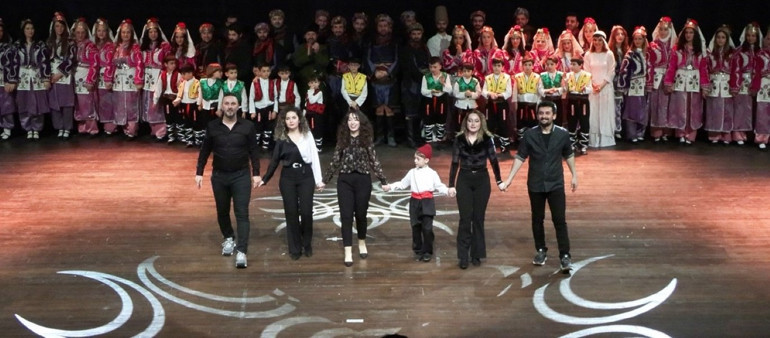 Demirören Medya ve Teknoloji MTAL öğrencilerinden Çanakkale Zaferi’nin yıl dönümünde tiyatro gösterisi