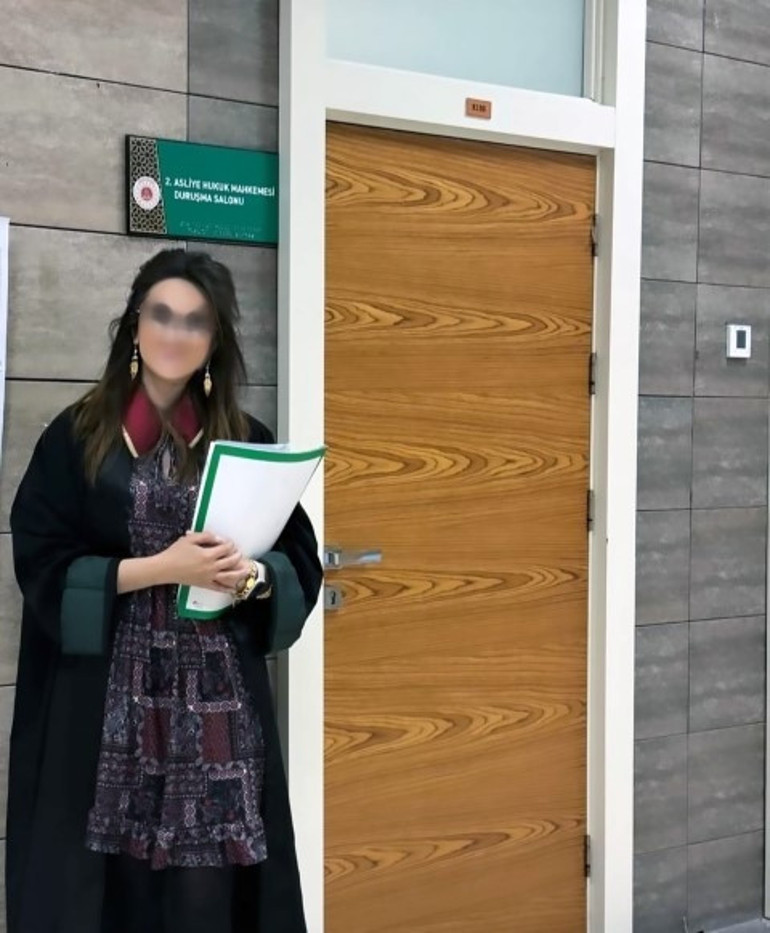 Akılalmaz tezgah: Mahkeme salonlarında fotoğraf çektirip paylaşmış Sahte avukat yakalandı