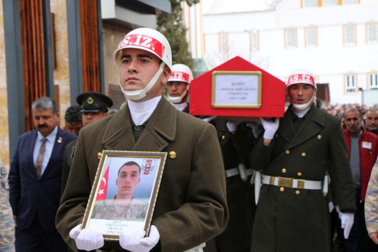 Şehit Sözleşmeli Er Abdulkadir Akıncı, son yolculuğuna uğurlandı