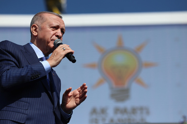 AK Parti İstanbul mitingi... Cumhurbaşkanı Erdoğan: Bavul dolusu paranın izahını yapamadılar