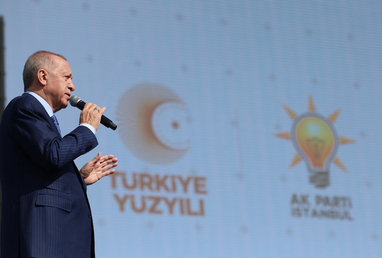 AK Parti İstanbul mitingi... Cumhurbaşkanı Erdoğan: Bavul dolusu paranın izahını yapamadılar