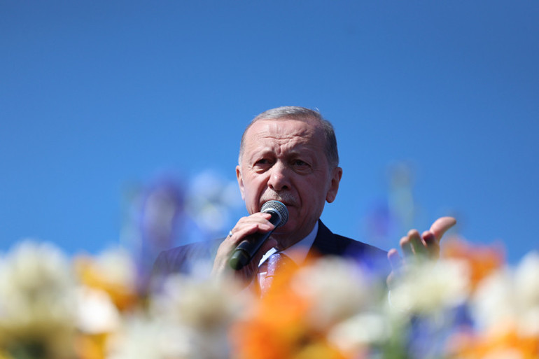 AK Parti İstanbul mitingi... Cumhurbaşkanı Erdoğan: Bavul dolusu paranın izahını yapamadılar