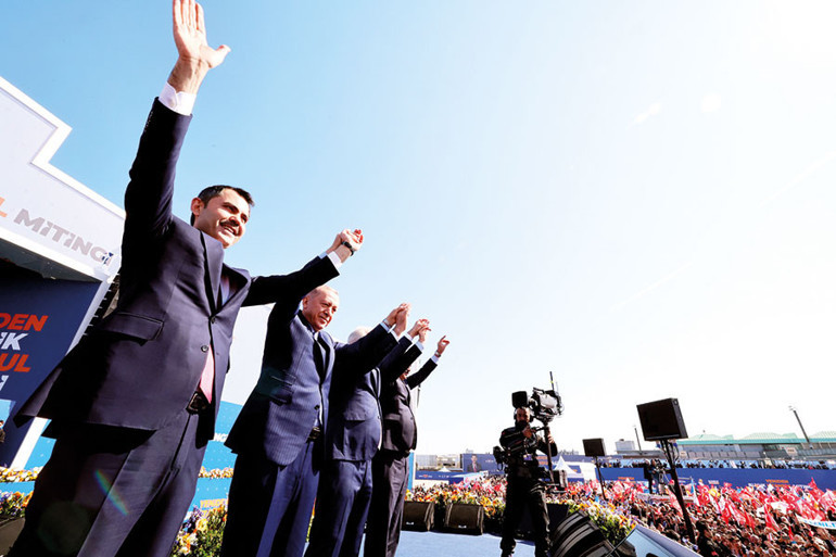 İstanbul sana hizmete talibiz